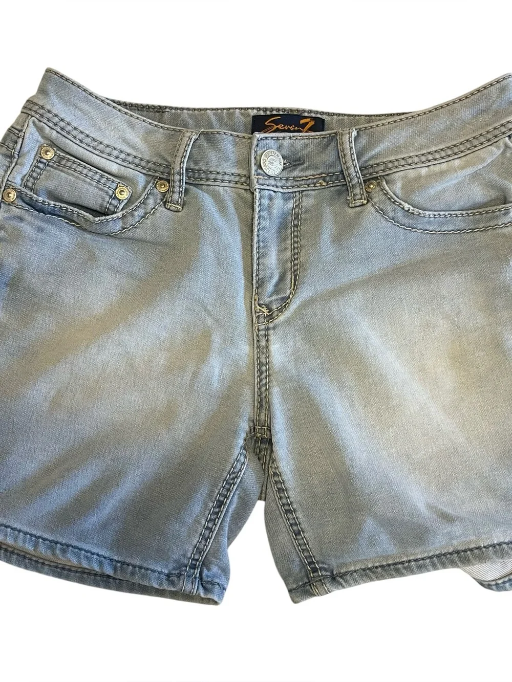 Seven7 Light Wash Mid Rise Denim Jean Shorts Size 6